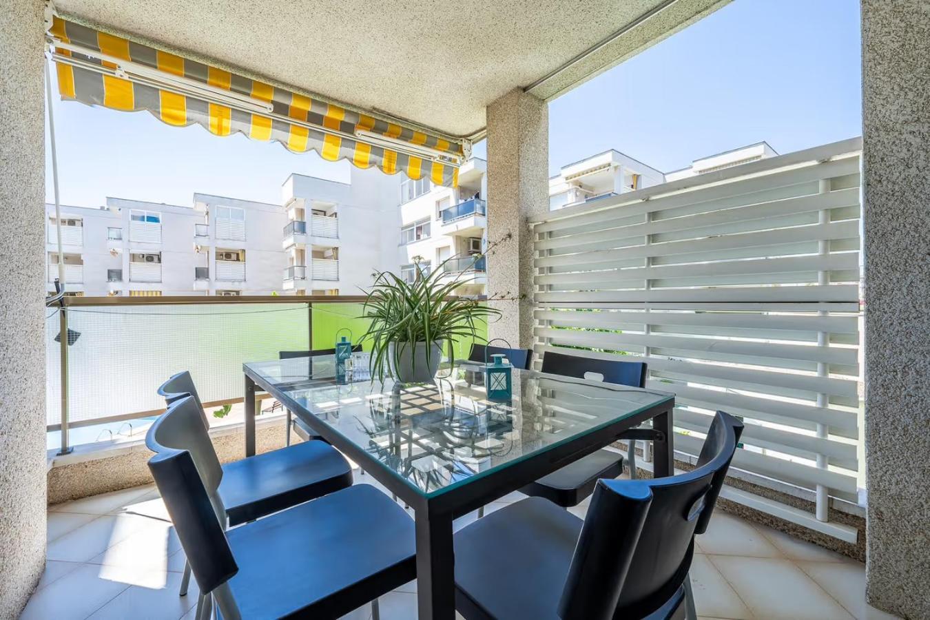 Bumbai Apartment Creixell Exterior photo
